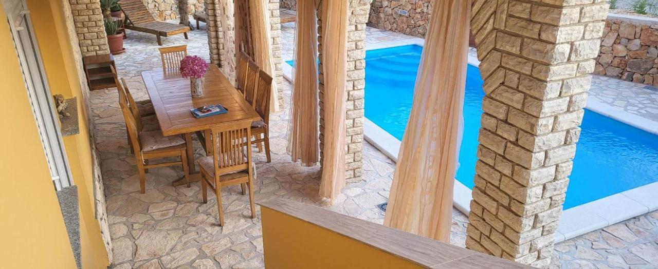 Villa Kuca Za Odmor Vugica à Polje  Extérieur photo