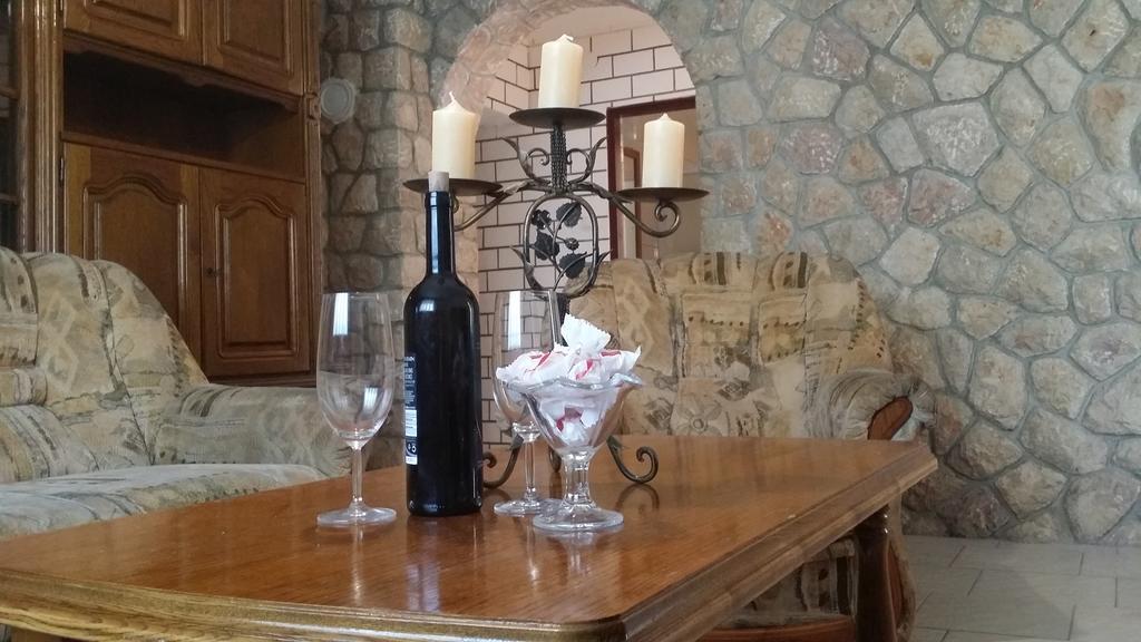Villa Kuca Za Odmor Vugica à Polje  Extérieur photo