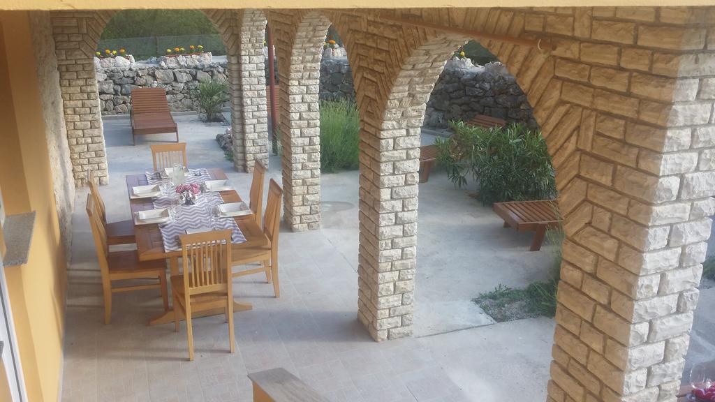 Villa Kuca Za Odmor Vugica à Polje  Extérieur photo
